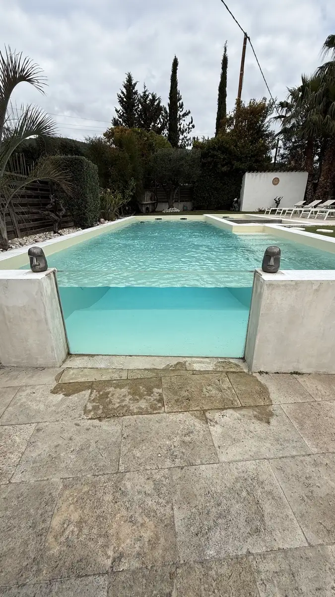 Entretien piscine � Hy�res : gardez une eau claire toute l�ann�e